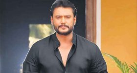 Darshan Case : దర్శన్ జైల్లో సోదాలు... ఇన్ని భోగాలు ఏంటి స్వామి.. ఇది జైలా - 5 స్టార్ హోటలా..