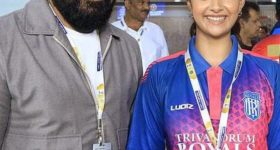 Keerthy Suresh: క్రికెట్ స్టేడియంకు గ్లామర్ యాడ్ చేసిన కీర్తి సురేశ్.. మోహన్‌లాల్‌తో కలిసి ఫోటోలకు ఫోజులు