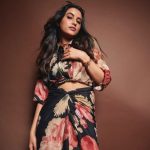 Priyanka Mohan: ఫ్లోరల్ డ్రెస్‌లో ఆహా అనిపిస్తున్న ‘ఓజీ’ బ్యూటీ గ్లామర్.. ప్రియాంక మోహన్ లేటెస్ట్ ఫోటోలు చూశారా?