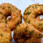 Potato Vada: బంగాళదుంప గారెలు రెసిపీ, మీ కోసమే క్రంచీగా, క్రిస్పీగా టేస్టీగా ఉంటాయి