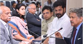 Mrunal Thakur: కాటుక కళ్లతో కట్టిపడేస్తున్న మృణాల్.. ఇది కదా మాకు కావాల్సింది!