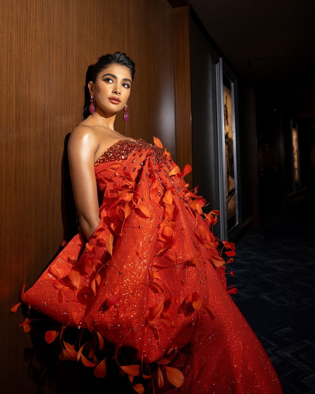 Pooja Hegde: బుట్టబొమ్మ అందాలు చూడతరమా.. భలే ఉందే