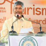 Politics: ఔను వారిద్దరూ కలిశారు.. ఒకరేమో సీఎం.. మరొకరేమో మాజీ సీఎం.. భేటీ అందుకేనా ?