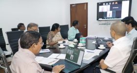 Bengaluru Traffic: బెంగళూరులో ప్రత్యక్ష నరకం, రోడ్ల మీదే కార్లు వదిలేసి వెళ్లిపోయిన టెక్కీలు!