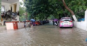Chennai Floods: చెన్నై చంద్రమా కాదు.. ఛిద్రమే.. ఎటు చూసినా జల ప్రళయమే.. ఒక్క ఐడియాతో వాహనాలు సేఫ్.. ఇప్పుడెలా ఉందంటే ?