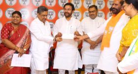 Mekathoti Sucharitha: వైసీపీకి మరో 'మేడమ్‌' గుడ్ బై..