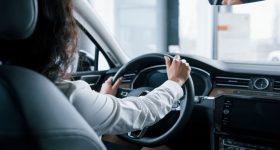 Denmark Driving Rules: డెన్మార్క్ డ్రైవింగ్ రూల్స్.. కారులో అవి లేకపోతే ఫైన్ వేస్తారట, అందుకే అక్కడ యాక్సిడెంట్స్ ఉండవ్!