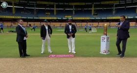 Ind vs NZ: తగ్గిన వర్షం..టాస్‌ గెలిచి బ్యాటింగ్‌ తీసుకున్న టీమిండియా...జట్లు ఇవే