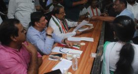 Priyanka Mohan: తికమకగా కనిపిస్తున్న ఈ హీరోయిన్‌ను గుర్తుపట్టారా..? చెప్పుకోండి చూద్దాం