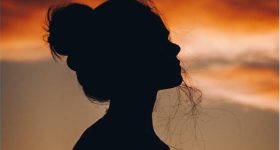 Tollywood Heroine : వరుసగా అన్నీ ఫ్లాప్ సినిమాలే.. స్టార్ హీరోతో పెళ్లి.. హీరోయిన్ ఎవరంటే?
