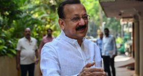Baba Siddiqui Shot dead: ఎన్‌సీపీ నేత బాబా సిద్ధిక్ దారుణ హత్య, మూడు రౌండ్లు కాల్పులు.. హత్య ఎవరి పని?