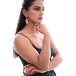 Shraddha Srinath: పరువం వానగా అంటూ.. కాశ్మీర్ బ్యూటీ శ్రద్ధా శ్రీనాథ్