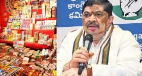 Ponnam Prabhakar on Diwali: జనావాస సముదాయల మధ్య బాణసంచా విక్రయాలపై.. మంత్రి పొన్నం ప్రభాకర్ ఆగ్రహం