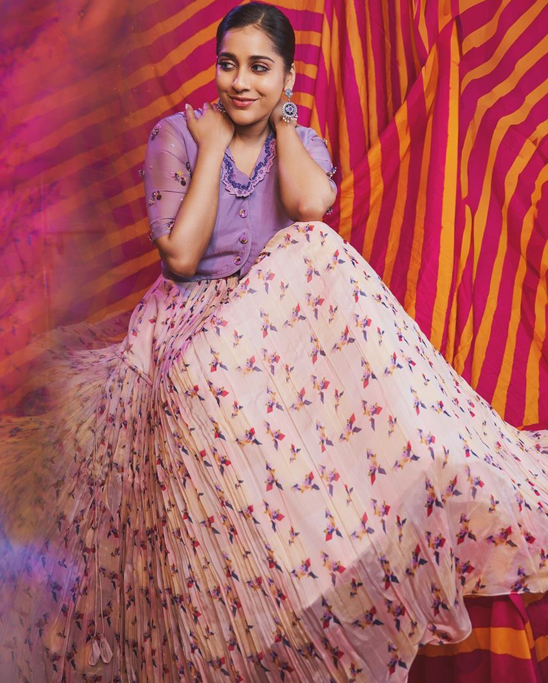 Rashmi Gautam: అందాలతో కనువిందు చేస్తున్న రష్మి గౌతమ్