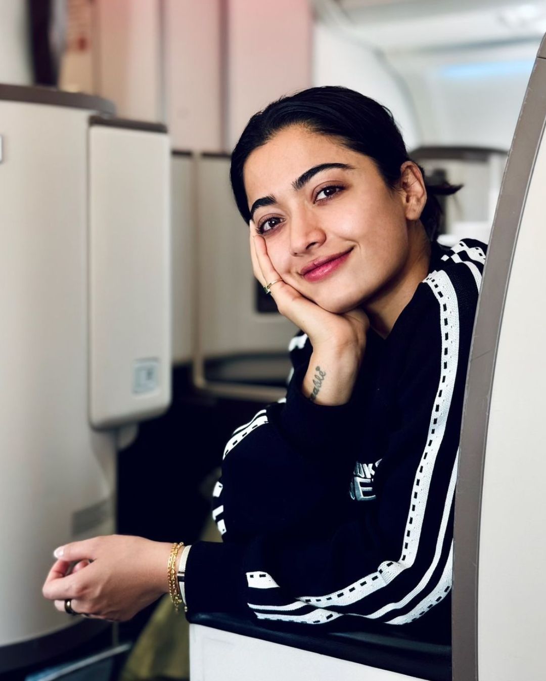 Rashmika Mandanna: ప్రేమతో మీ రష్మిక.. ఫ్యాన్స్ కోసం కన్నడ బ్యూటీ స్పెషల్ పోస్ట్