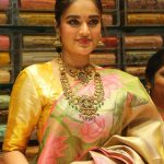 Nidhhi Agerwal: చందానగర్‌లో ఇస్మార్ట్ బ్యూటీ సందడి.. అచ్చమైన తెలుగమ్మాయి గెటప్‌లో నిధి అగర్వాల్