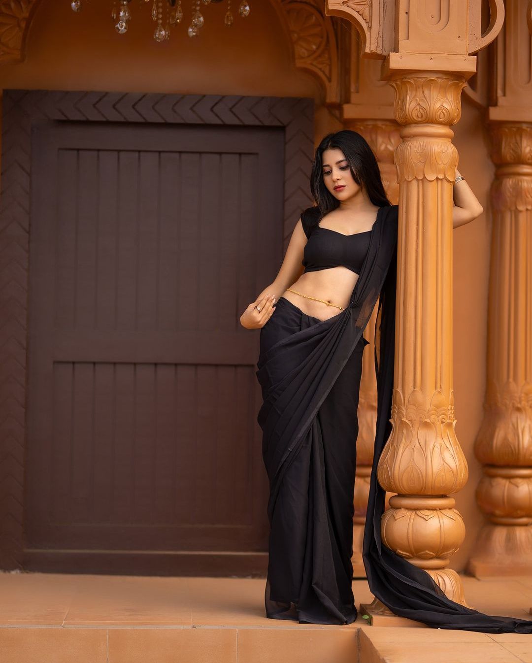 Hamida Khatoon: బ్లాక్ శారీలో బిగ్ బాస్ బ్యూటీ రచ్చ.. మరీ ఇంత హాట్ అయితే ఎలా హమీదా!