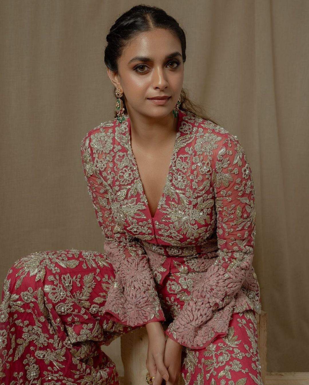 Keerthy Suresh: వెరైటీ డ్రెస్‌లో కీర్తి సురేశ్.. రోజురోజుకీ తనలో ఇంత మార్పా!