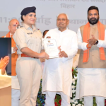 Bihar Cm Nitish : డీజీపీకి చేతులు ఎత్తి మొక్కిన సీఎం, ప్రతి నమస్కారం పెట్టిన పోలీస్ బాస్, కారణం ఇదే