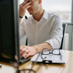 Work Pressure: పని ఒత్తిడి.. చివరకు ఆత్మహత్యలకు కారణమవుతుందా..?