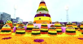 Saddula bathukamma: నేడు సద్దుల బతుకమ్మ.. ట్యాంకుబండ్‌పై స్పెషల్ లేజర్ షో