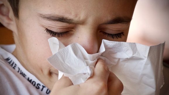 Home Remedies: దగ్గు, జలుబు వంటి వాటికి మందులు వాడాల్సిన అవసరం లేదు, ఈ ఇంటి చిట్కాలను పాటిస్తే సరిపోతుంది