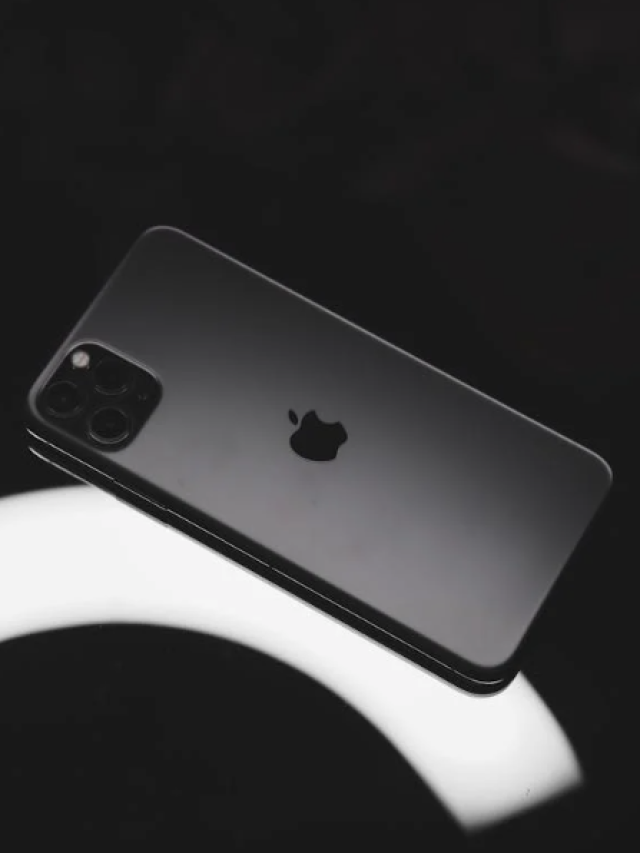 iPhone SE 4 మెుబైల్ ఫీచర్స్ లీక్