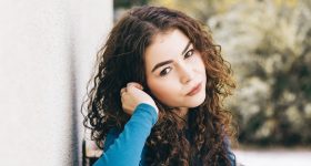 Get Rid of Dandruff: జుట్టుకు చుండ్రు పట్టిందా? షాంపూలు వాడకుండా ఇంట్లోనే ఈ సులభమైన పద్ధతులతో వదిలించేయండి