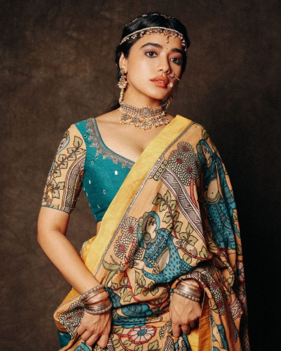 Ketika Sharma: రొమాంటిక్ బ్యూటీ.. రాణిగారిలా దర్శనమిచ్చిందిలా