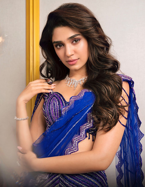 krithi shetty: కృతిశెట్టి అందాలు..  ఆపై సంప్రదాయం