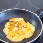 Egg Potato Omelette: ఎగ్ పొటాటో ఆమ్లెట్ ఇలా వేసి చూడండి, మీ పిల్లలకు ఈ బ్రేక్ ఫాస్ట్ తెగ నచ్చేస్తుంది