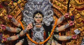 Navaratri 2024: నవరాత్రుల్లో ఈ వస్తువులు దానం చేస్తే.. కోరిన కోరికలు నెరవేరతాయ్