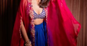 Shriya Saran: అన్నం తింటుందా.. అందం తింటుందా.. ఆ వయస్సులో కూడా ఇంత హాట్ ఏంట్రా బాబు..