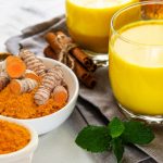 Turmeric Milk: చలికాలంలో పసుపు పాలు త్రాగితే.. ఎన్ని లాభాలుంటాయో తెలుసా ?