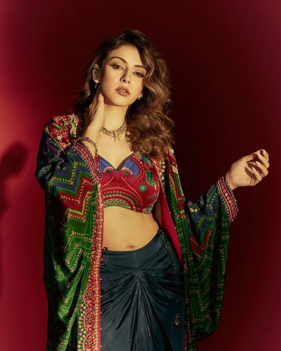 Hansika : రెడ్ అండ్ బ్లాక్ డ్రెస్ లో హన్సిక అందాల ఆరబోత.. అదరహో అంటున్న అభిమానులు