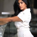  Eesha Rebba : కొంటె చూపుతో కవ్విస్తున్న సవ్యసాచి బ్యూటీ ఈషా రెబ్బ