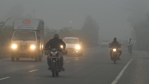 Lowest Temperature: తెలుగు రాష్ట్రాలను వణికిస్తున్న చలి.. పడిపోతున్న ఉష్ణోగ్రతలు