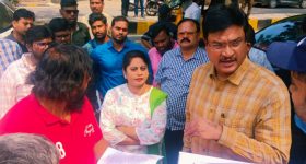 Hyderabad: మాదాపూర్‌లో కారు బీభత్సం.. అదుపుతప్పి మెట్రో పిల్లర్‌ను ఢీకొన్న కారు..