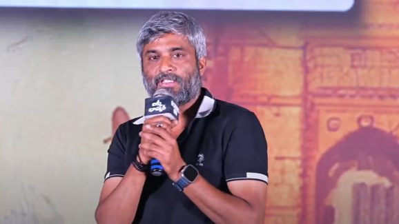 Hanu Raghavapudi : ప్రేమ కథలు కాకుండా, లక్కీ భాస్కర్ లా పనికొచ్చే సినిమా ఎప్పుడు చేస్తావు అని అడిగారు.?