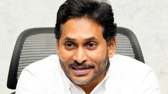 YS Jagan: అసెంబ్లీ సమావేశాలకు ధీటుగా జగన్ కూడా