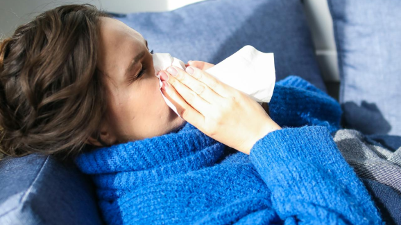 Cold Problems: అందరితో పోలిస్తే మీకు ఎక్కువ చలిగా అనిపిస్తోందా? అయితే మీలో ఈ విటమిన్ లోపం ఉన్నట్టే లెక్క