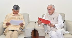 CM Chandrababu: గవర్నర్‌తో సీఎం చంద్రబాబు భేటీ..అక్కడే మాజీ రాష్ట్రపతి, ఎందుకు?