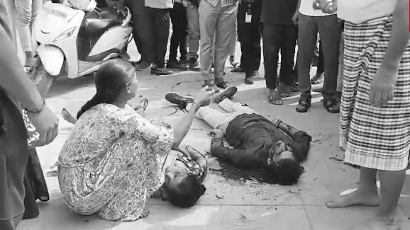 Double murdered:  పురి విప్పిన పాత కక్షలు.. తల్లి-కొడుకులను కత్తితో నరికి