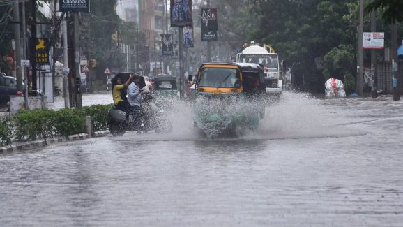 Andhrapradesh rain forecast: ఏపికి రెయిన్ అలర్ట్.. ఈ ప్రాంతాల్లో భారీ వర్షాలు!