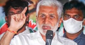 Vijaya Sai Reddy: వాళ్లంతా ఎన్టీఆర్-ల‌క్ష్మీ పార్వ‌తి స‌న్నిహితులే.. విజ‌య‌సాయి రెడ్డి సంచ‌ల‌న ట్వీట్!