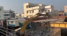 HYDRA Demolish: మళ్లీ దూకుడు పెంచిన హైడ్రా, అక్రమ నిర్మాణాలు కూల్చివేత