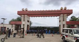 IIIT Basara Student Suicide: బాసర ట్రిపుల్ ఐటీ, స్టూడెంట్ ఆత్మహత్య.. సూసైడ్ నోట్‌లో