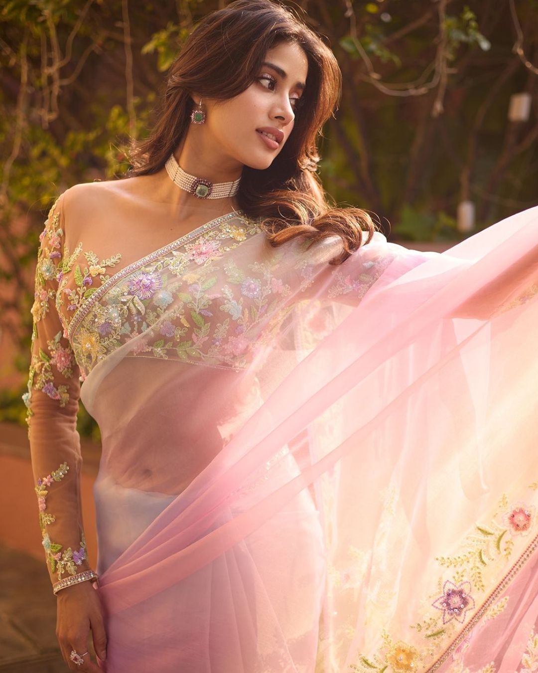 Janhvi Kapoor: అమ్మో నీ అమ్మ గొప్పదే.. అందం పోగేసి కన్నదే