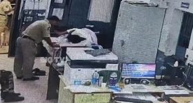 Borugadda Anil: మారని ఖాకీల తీరు.. బోరుగడ్డకు రాచ మర్యాదలు