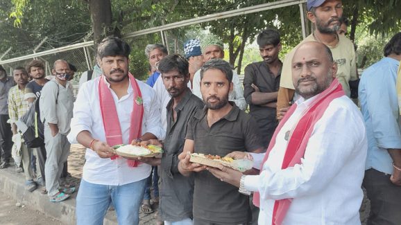 Mulayam Singh Yadav: హైదరాబాద్ లో ములాయం సింగ్ యాదవ్ జయంతి వేడుకలు, సేవా కార్యక్రమాల్లో పాల్గొన్న పార్టీ నాయకులు